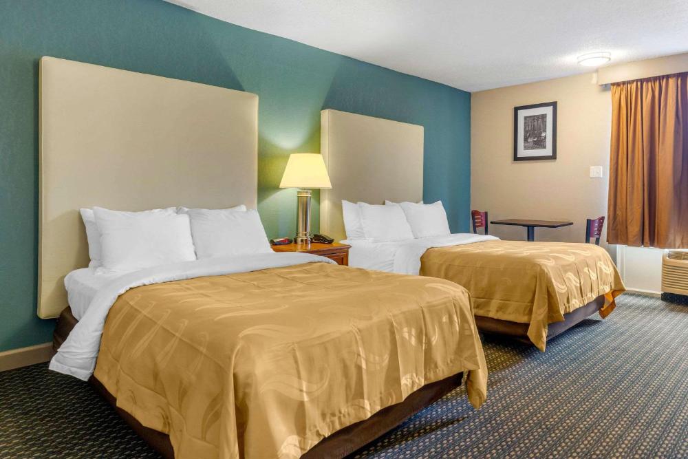 Double Room with Two Double Beds - Non-Smoking interior
